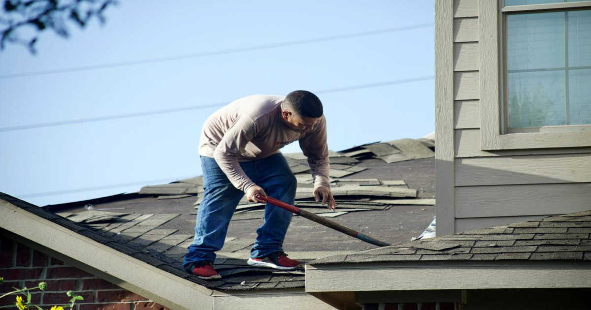 Cleaning a roof